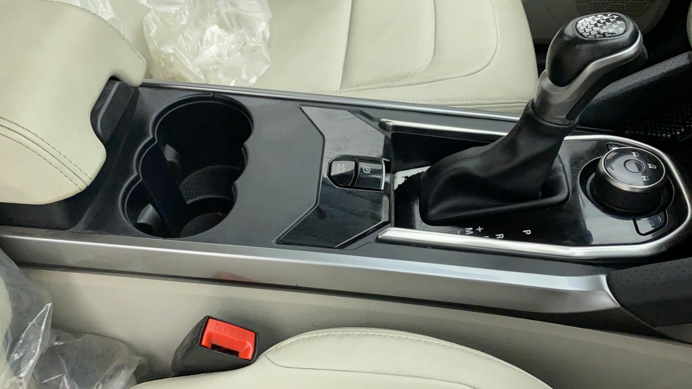 2021 Tata Safari XZA+  KRYOTEC, Diesel, Automatic, 45,865 km, Gear Lever