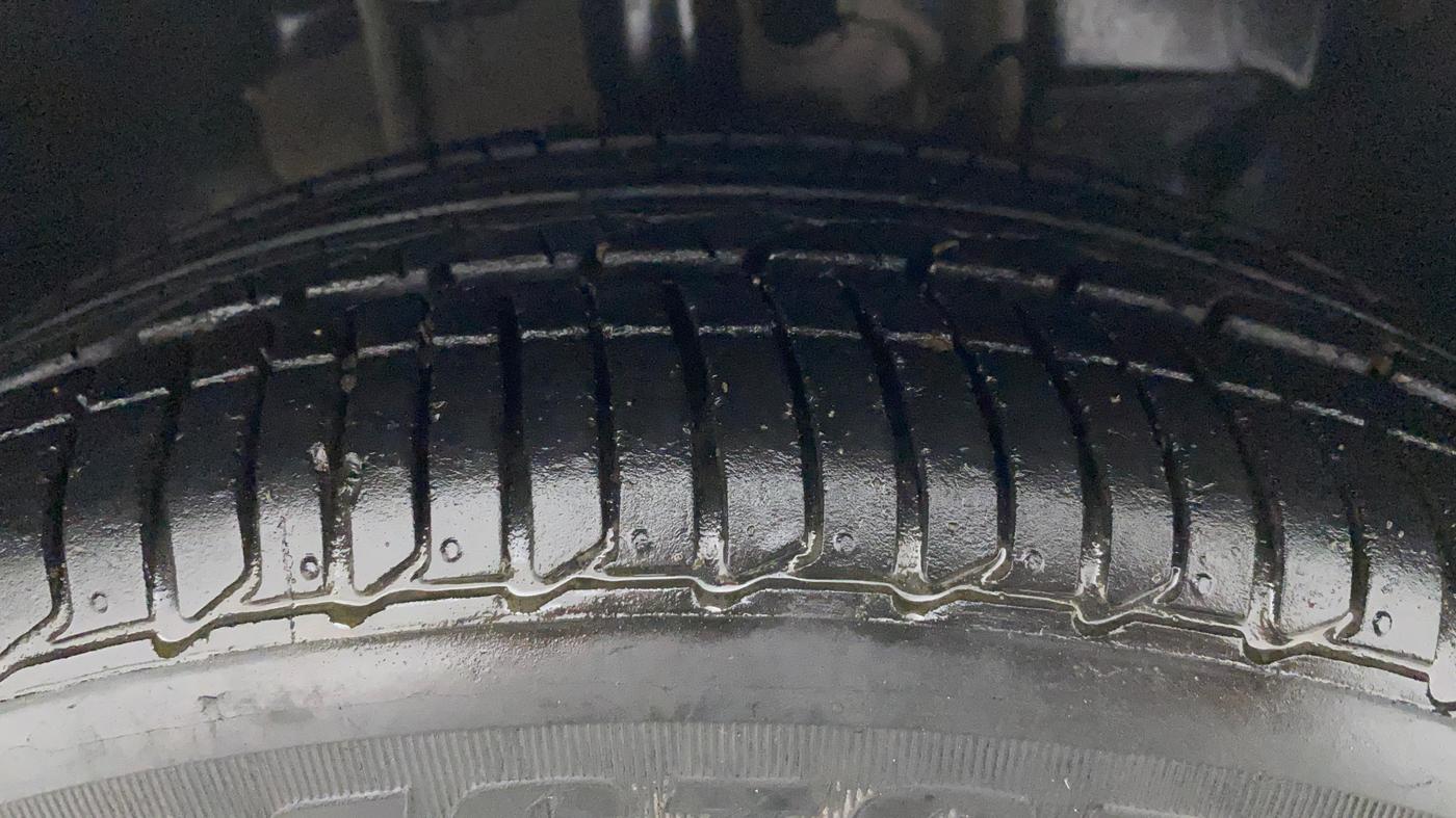 2021 Tata Tiago XZ PLUS PETROL, Petrol, Manual, 28,091 km, Right Front Tyre Tread