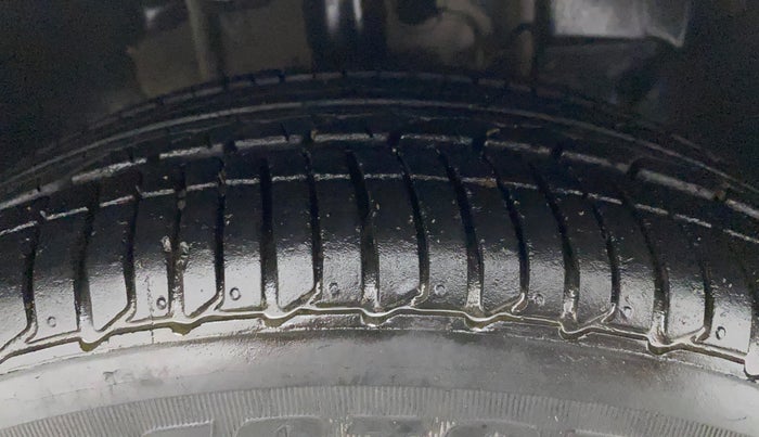 2021 Tata Tiago XZ PLUS PETROL, Petrol, Manual, 28,091 km, Right Front Tyre Tread