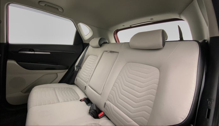 2021 KIA SONET HTX 1.0 IMT, Petrol, Manual, 6,255 km, Right Side Rear Door Cabin