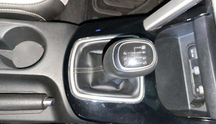 2022 KIA SELTOS HTK PLUS 1.5 IMT, Petrol, Manual, 32,615 km, Gear Lever