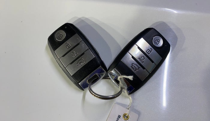 2022 KIA SELTOS HTK PLUS 1.5 IMT, Petrol, Manual, 32,615 km, Key Close Up