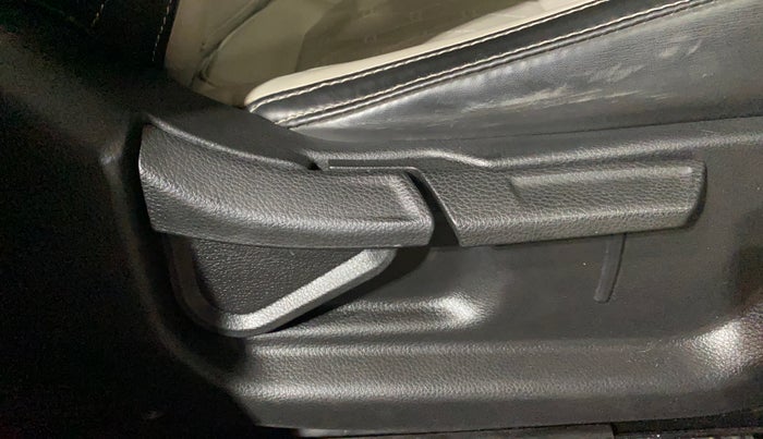 2022 KIA SELTOS HTK PLUS 1.5 IMT, Petrol, Manual, 32,615 km, Driver Side Adjustment Panel