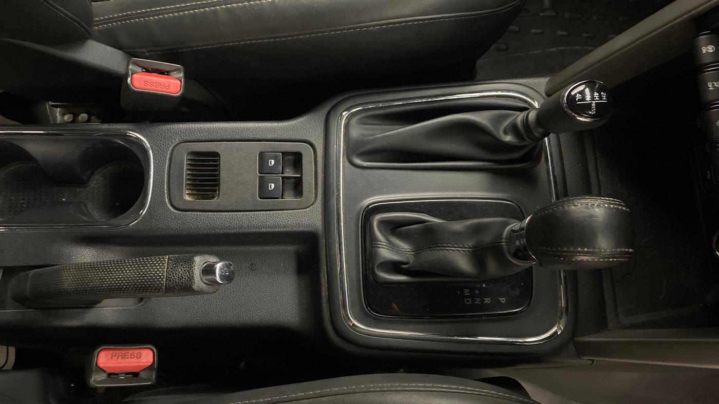 2021 Mahindra Thar LX PETROL HT 4WD AT, Petrol, Automatic, 55,979 km, Gear Lever