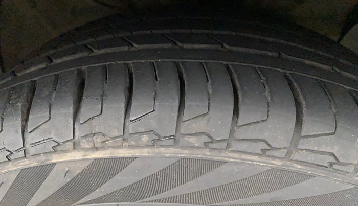 2019 Hyundai Creta SX (O) EXECUTIVE 1.6 DIESEL, Diesel, Manual, 81,857 km, Right Front Tyre Tread