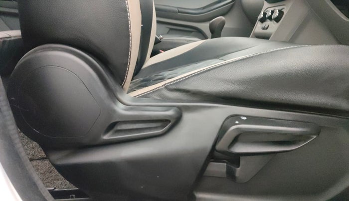 2022 Tata Tiago XT PETROL, Petrol, Manual, 21,841 km, Driver Side Adjustment Panel