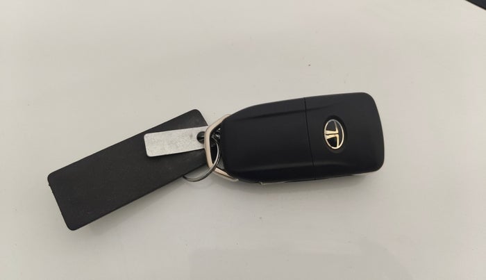 2022 Tata Tiago XT PETROL, Petrol, Manual, 21,841 km, Key Close Up