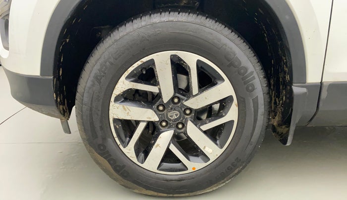 2020 Tata Harrier XZA PLUS 2.0L DUAL TONE, Diesel, Automatic, 25,151 km, Left Front Wheel