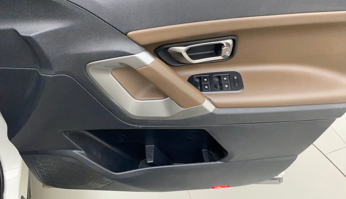 2020 Tata Harrier XZA PLUS 2.0L DUAL TONE, Diesel, Automatic, 25,151 km, Driver Side Door Panels Control
