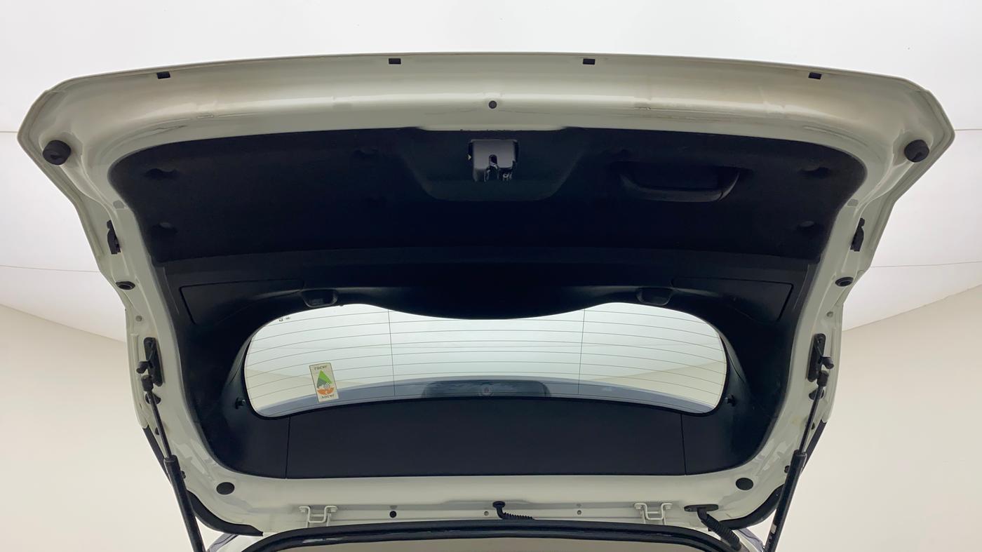 2020 Tata Harrier XZA PLUS 2.0L DUAL TONE, Diesel, Automatic, 25,151 km, Boot Door Open