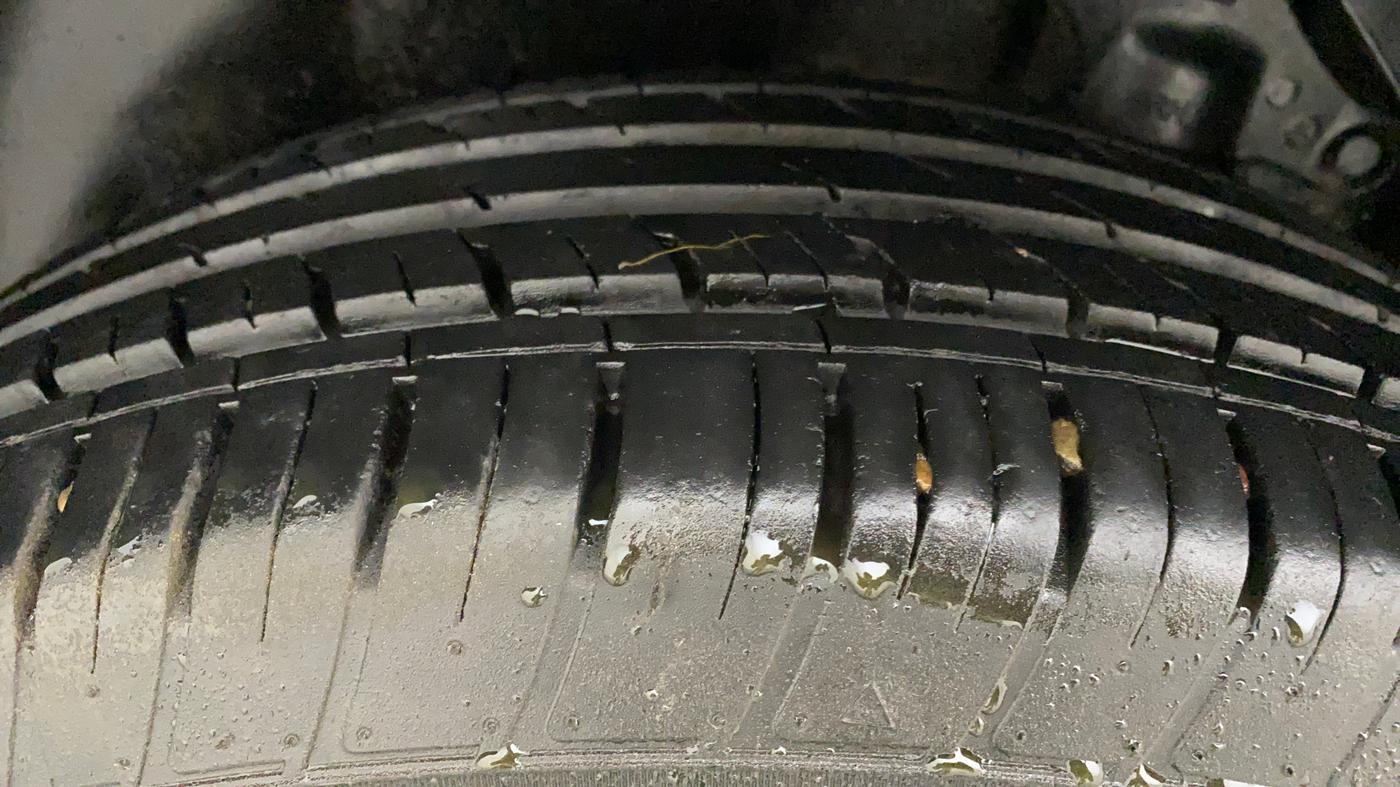 2020 Tata Harrier XZA PLUS 2.0L DUAL TONE, Diesel, Automatic, 25,151 km, Right Rear Tyre Tread