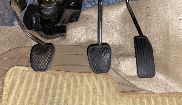 2015 Honda Amaze 1.2L I-VTEC VX, Petrol, Manual, 83,389 km, Pedals