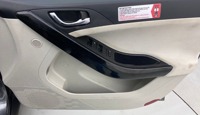 2022 Tata NEXON XZA PLUS DIESEL, Diesel, Automatic, 8,923 km, Driver Side Door Panels Control