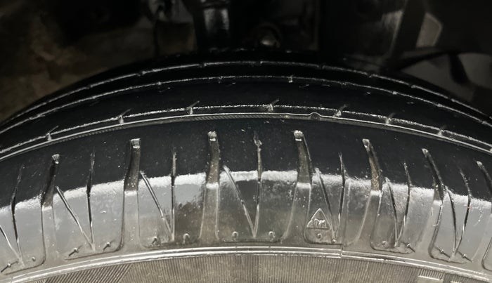 2019 Honda Amaze 1.2L I-VTEC VX, CNG, Manual, 92,394 km, Right Front Tyre Tread