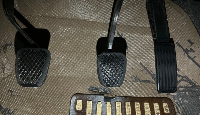 2019 Honda Amaze 1.2L I-VTEC VX, CNG, Manual, 92,394 km, Pedals