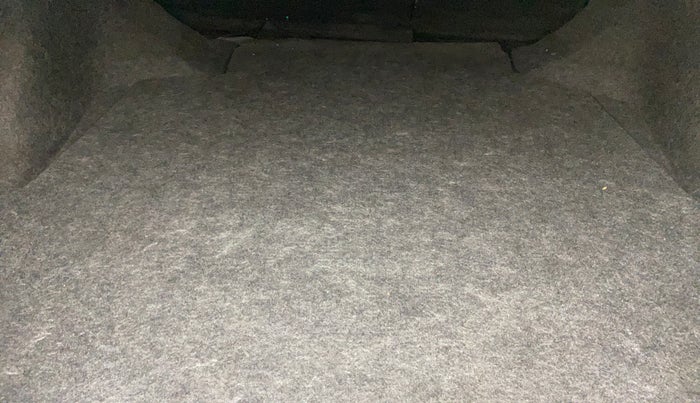 2014 Toyota Corolla Altis G PETROL, Petrol, Manual, 94,763 km, Boot Inside