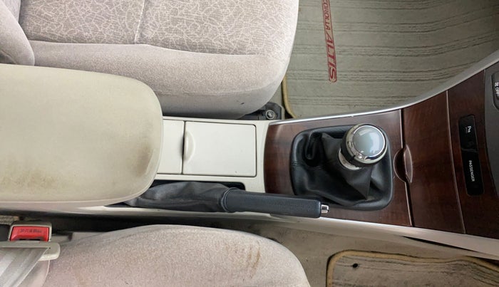 2014 Toyota Corolla Altis G PETROL, Petrol, Manual, 94,763 km, Gear Lever