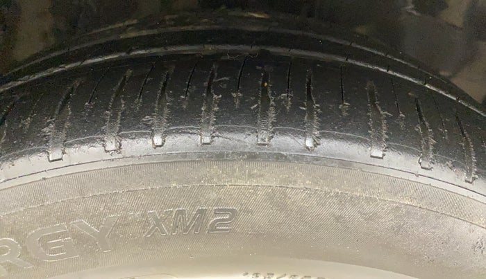 2014 Toyota Corolla Altis G PETROL, Petrol, Manual, 94,763 km, Right Front Tyre Tread