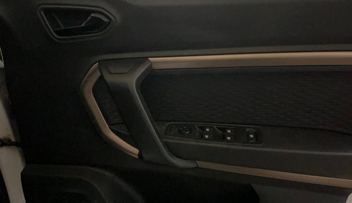 2021 Renault Kiger RXT (O) MT, Petrol, Manual, 58,800 km, Driver Side Door Panels Control