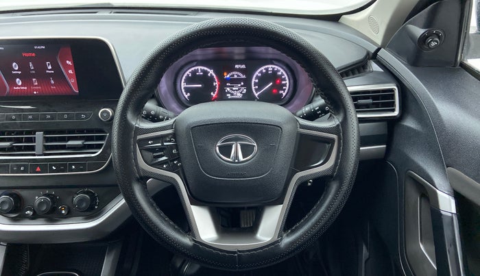 2020 Tata Harrier XM 2.0L Kryotec, Diesel, Manual, 17,974 km, Steering Wheel Close Up