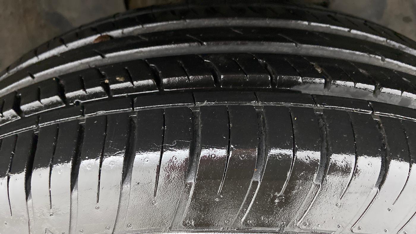2020 Tata Harrier XM 2.0L Kryotec, Diesel, Manual, 17,974 km, Right Front Tyre Tread