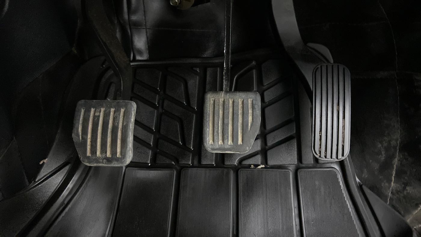 2020 Tata Harrier XM 2.0L Kryotec, Diesel, Manual, 17,974 km, Pedals