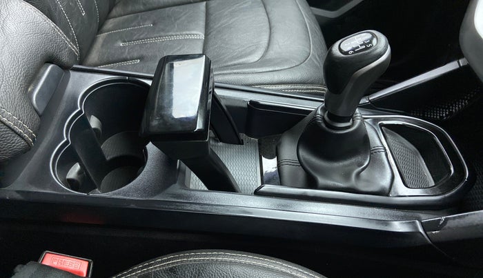 2020 Tata Harrier XM 2.0L Kryotec, Diesel, Manual, 17,974 km, Gear Lever