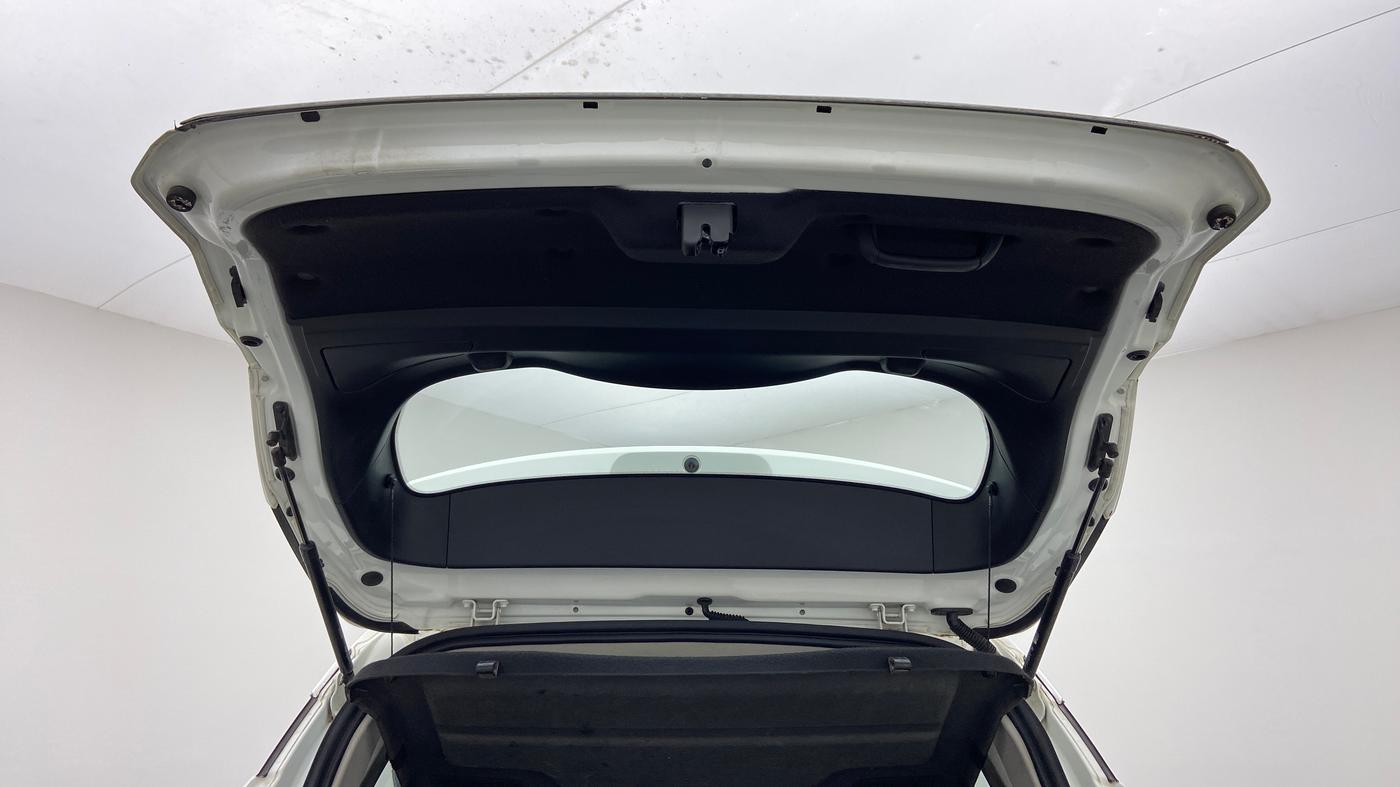 2020 Tata Harrier XM 2.0L Kryotec, Diesel, Manual, 17,974 km, Boot Door Open