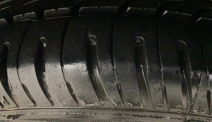 2014 Hyundai i20 SPORTZ 1.2, Petrol, Manual, 70,783 km, Right Front Tyre Tread