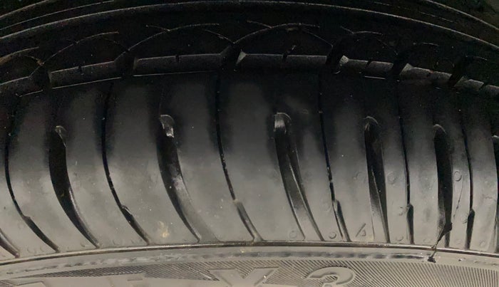 2014 Hyundai i20 SPORTZ 1.2, Petrol, Manual, 70,783 km, Right Rear Tyre Tread