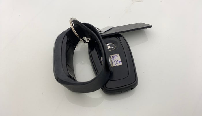 2019 Tata NEXON XZA PLUS PETROL, Petrol, Automatic, 39,750 km, Key Close Up