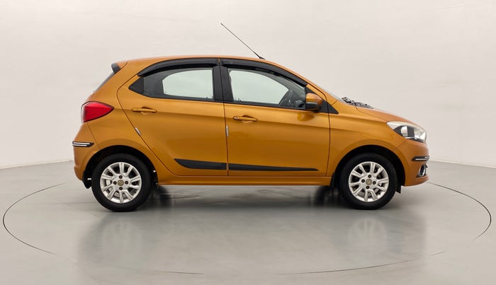 2016 Tata Tiago XZ 1.2 REVOTRON, Petrol, Manual, 33,848 km, Right Side View