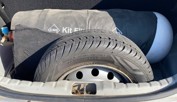 2017 Hyundai Eon ERA +, CNG, Manual, 51,034 km, Spare Tyre