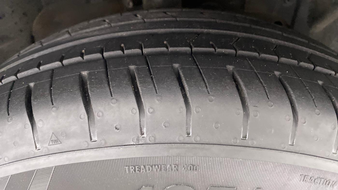 2015 Ford Ecosport 1.5AMBIENTE TI VCT, Petrol, Manual, 25,492 km, Right Front Tyre Tread