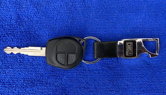 2017 Maruti Wagon R 1.0 VXI, Petrol, Manual, 31,574 km, Key Close Up