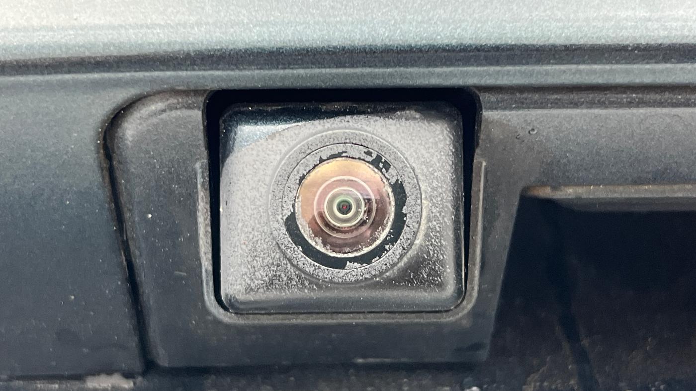 2023 Mahindra XUV300 W8 (O) 1.2 PETROL AMT, Petrol, Automatic, 35,603 km, Parking Camera