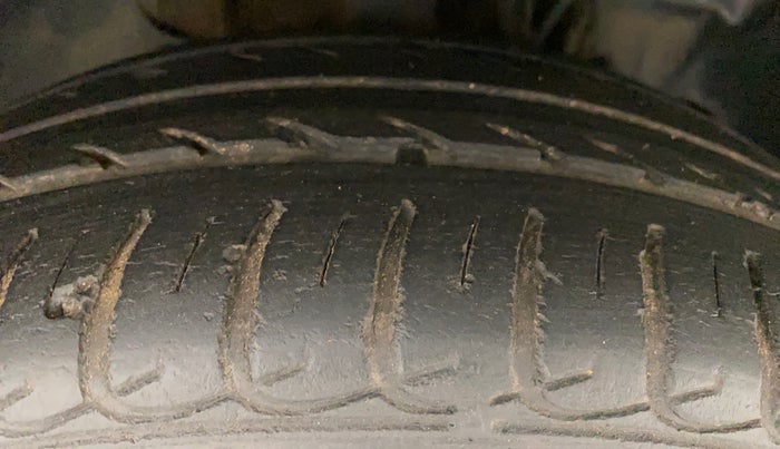2018 Tata TIGOR XZ PLUS PETROL, Petrol, Manual, 39,682 km, Right Front Tyre Tread