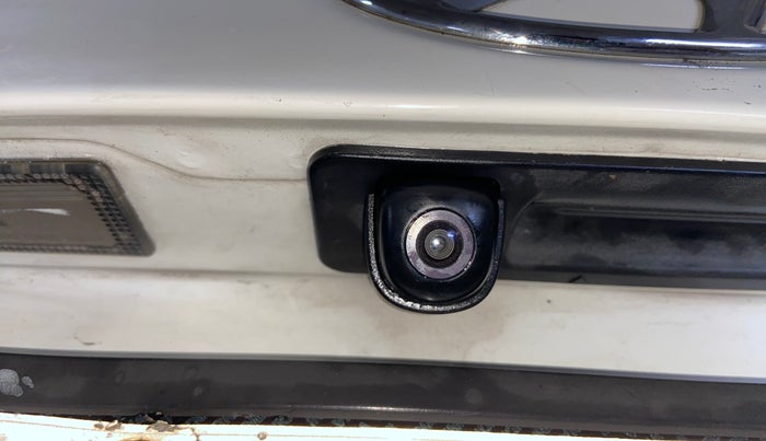 2018 Hyundai Verna 1.6 CRDI SX, Diesel, Manual, 1,20,885 km, Parking Camera