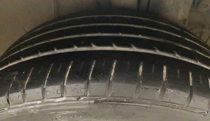 2017 Hyundai Elite i20 ASTA 1.2 (O), Petrol, Manual, 66,441 km, Left Rear Tyre Tread