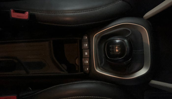 2019 Hyundai NEW SANTRO SPORTZ MT, Petrol, Manual, 32,555 km, Gear Lever