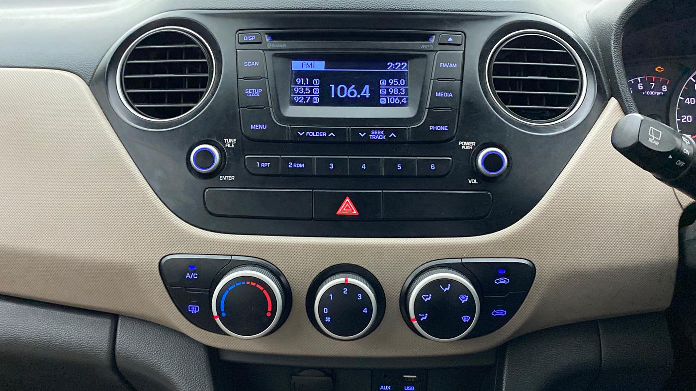2015 Hyundai Grand i10 ASTA (O) 1.2 KAPPA VTVT, Petrol, Manual, 89,959 km, Air Conditioner
