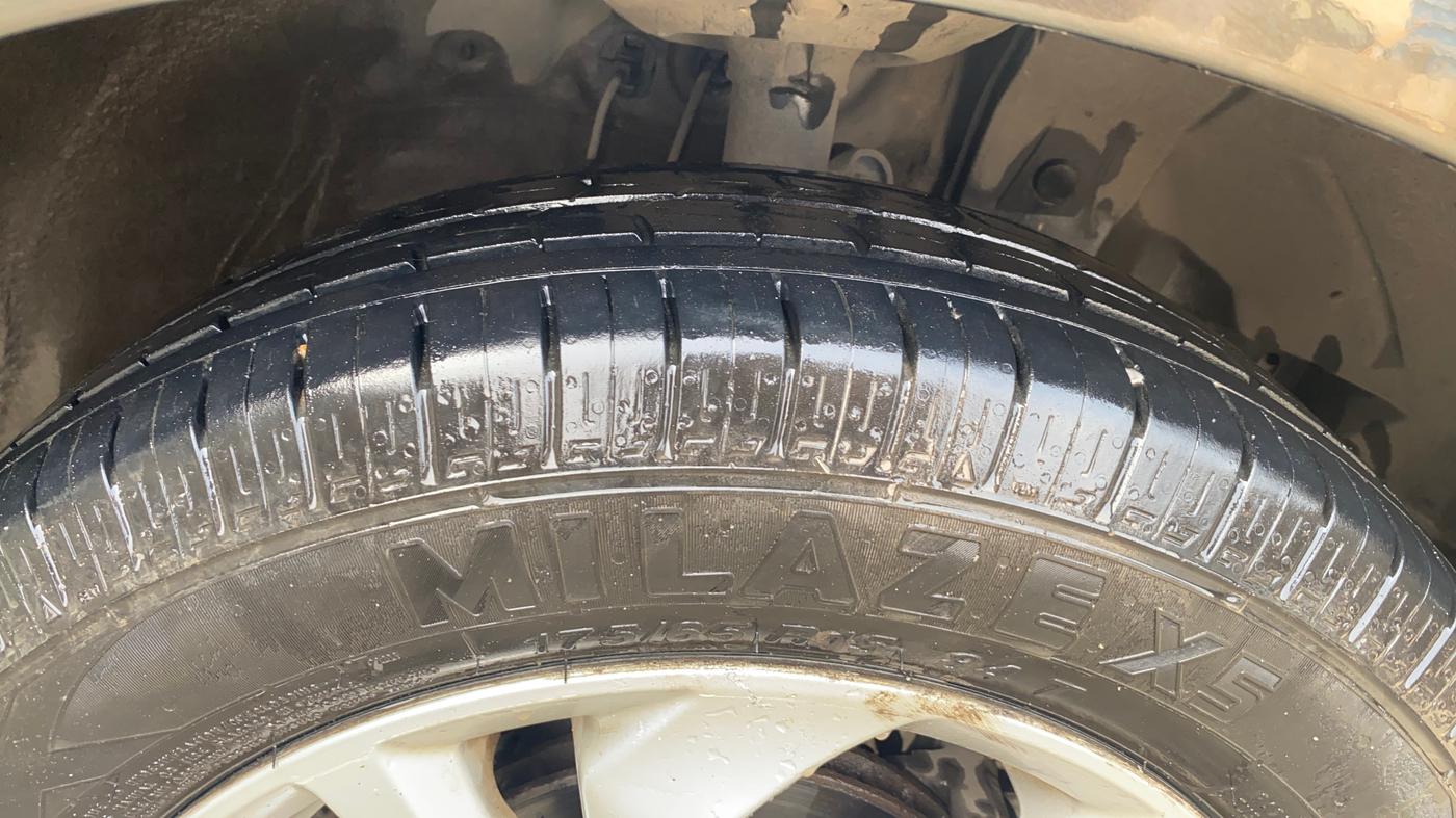 2020 Honda Amaze 1.2L I-VTEC VX, CNG, Manual, 52,480 km, Right Front Tyre Tread