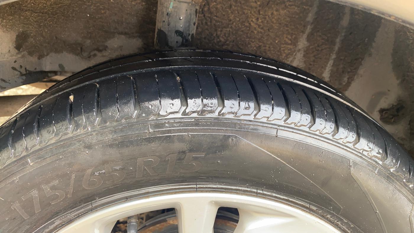 2020 Honda Amaze 1.2L I-VTEC VX, CNG, Manual, 52,480 km, Right Rear Tyre Tread