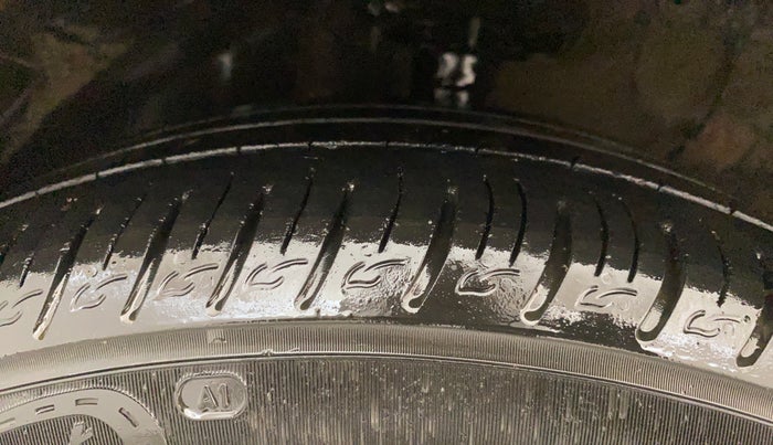 2021 KIA SONET HTX 1.5, Diesel, Manual, 47,370 km, Left Front Tyre Tread