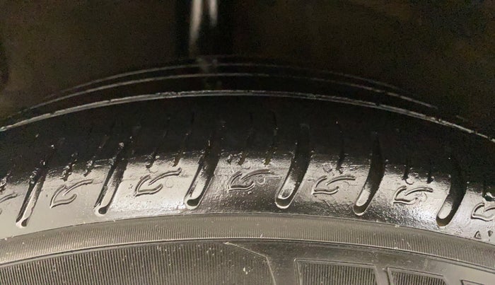 2021 KIA SONET HTX 1.5, Diesel, Manual, 47,370 km, Right Rear Tyre Tread