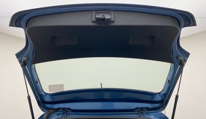 2017 Volkswagen Polo TRENDLINE 1.2L PETROL, Petrol, Manual, 92,205 km, Boot Door Open