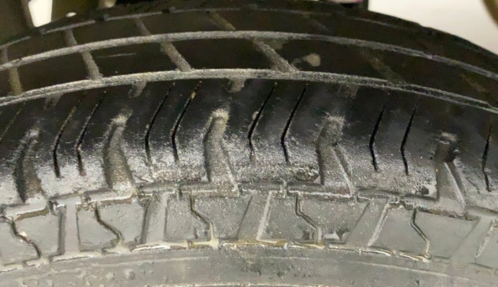 2017 Maruti Alto 800 VXI, Petrol, Manual, 37,773 km, Right Rear Tyre Tread