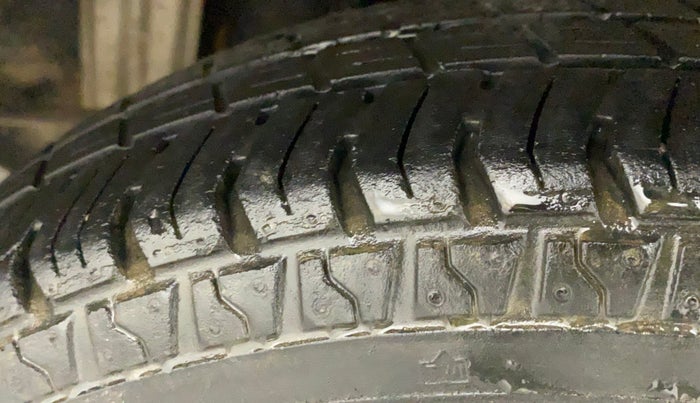 2017 Maruti Alto 800 VXI, Petrol, Manual, 37,773 km, Left Rear Tyre Tread