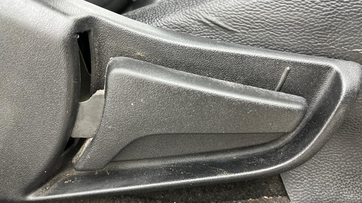 2022 Maruti Alto K10 VXI, Petrol, Manual, 43,986 km, Driver Side Adjustment Panel