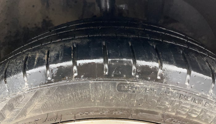 2020 Maruti Baleno ALPHA CVT PETROL 1.2, Petrol, Automatic, 81,601 km, Right Front Tyre Tread